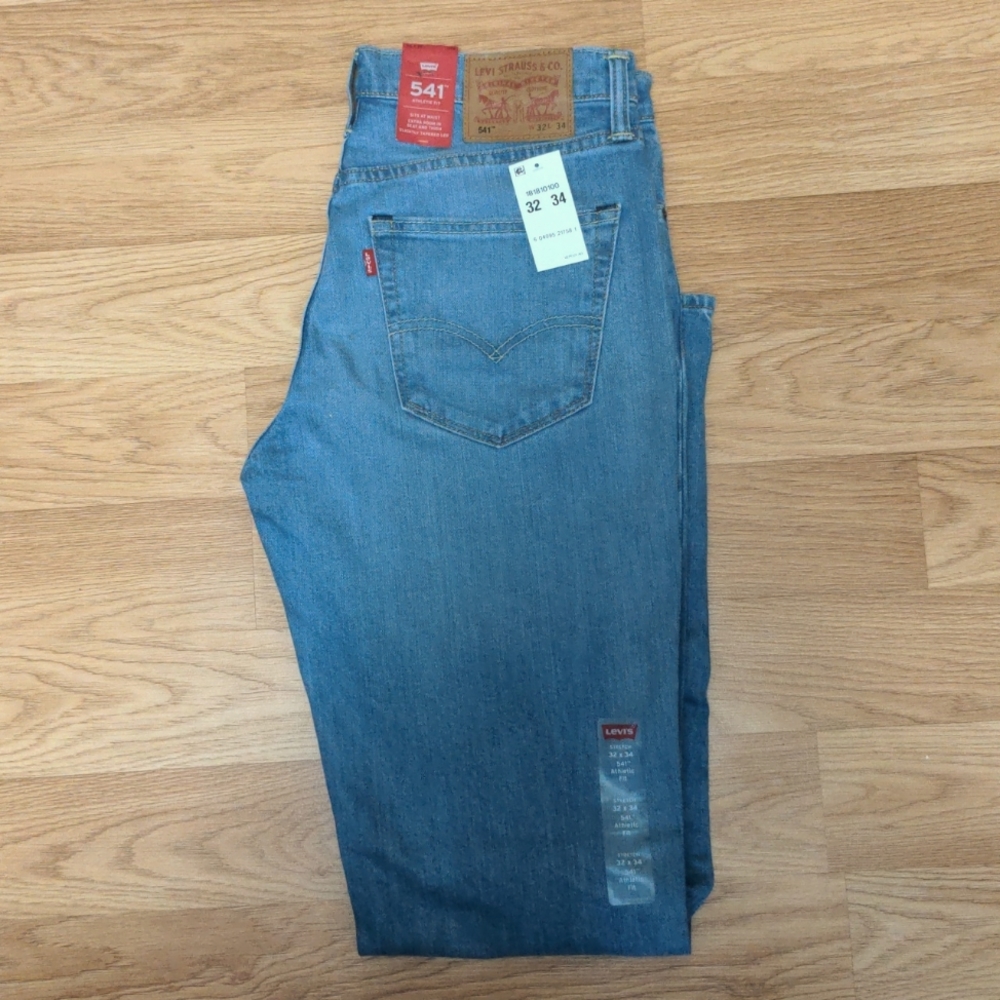 Levi's 541 Athletic Fit Jeans